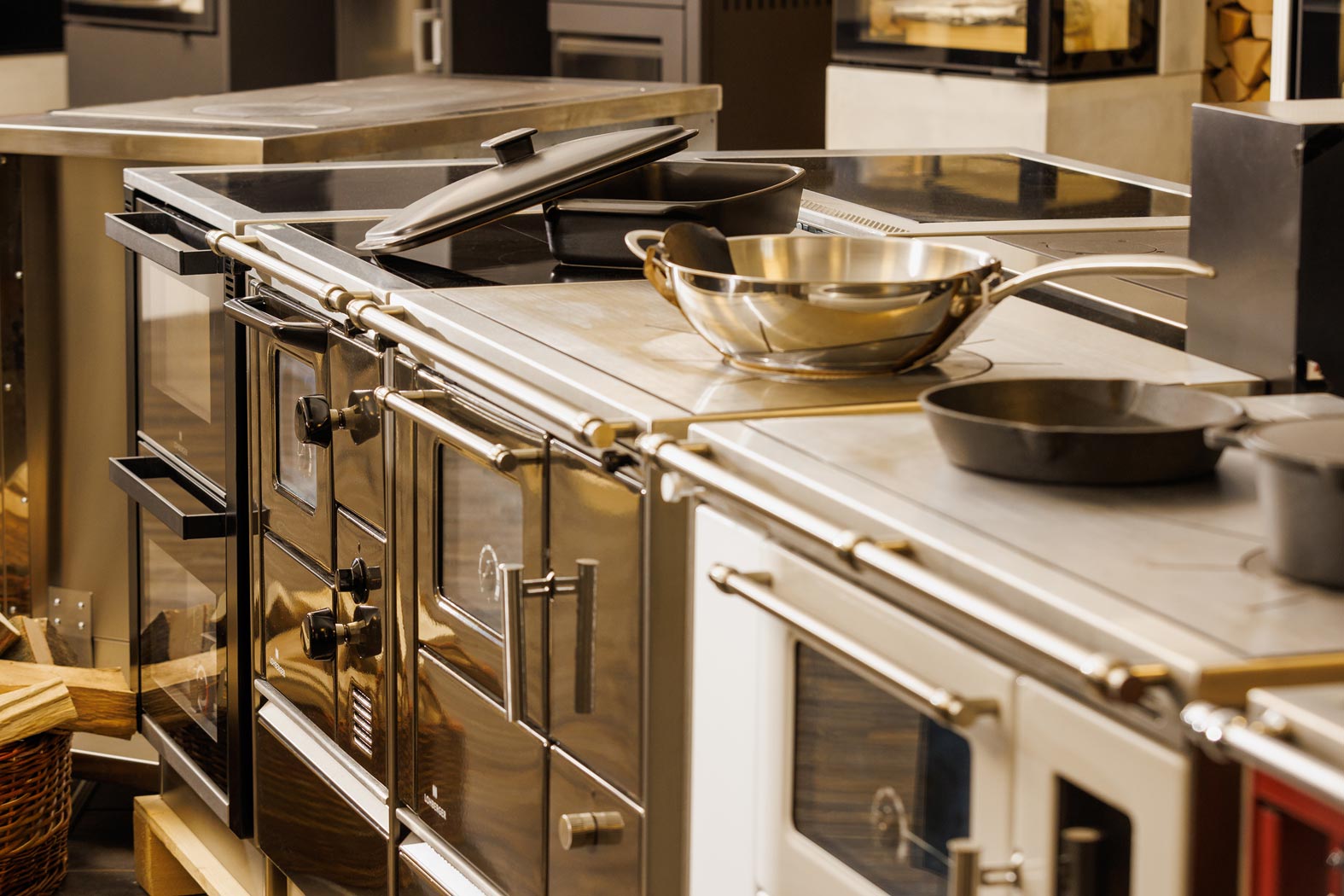 baumgartner kamine paldau gnas koeflach steiermark kaminbau kaminsanierung sanieren schleifen fräsen edelstahlkamin kaminkopf kaminofen ofen tischherd outdoorkueche napoleon-griller